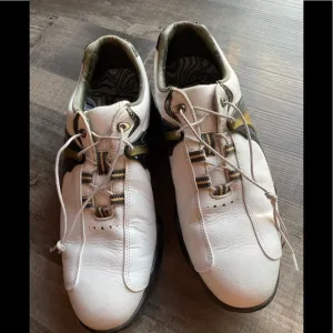Mens Footjoy Dryjoys golf shoes