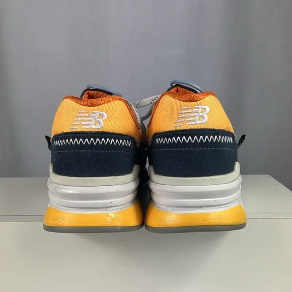 Men’s New Balance 997H Sneaker in Moon Shadow.