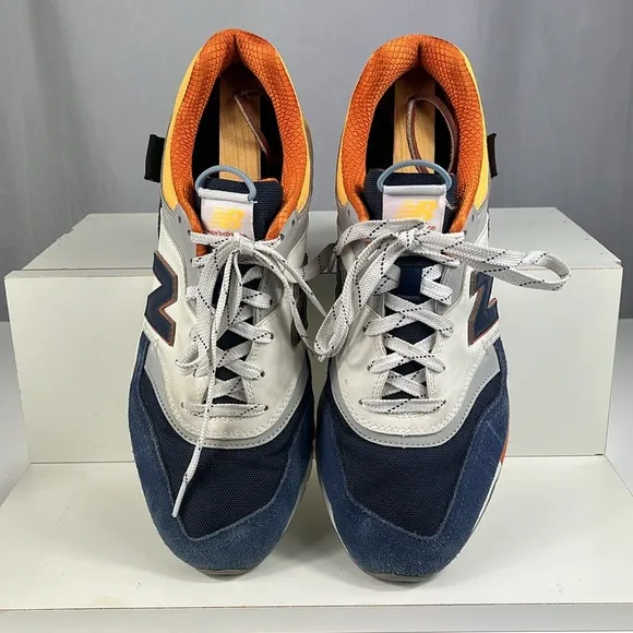 Men’s New Balance 997H Sneaker in Moon Shadow.