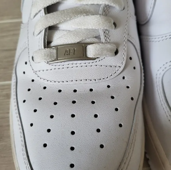 Mens Nike Air Force 1 '07 White Size 10 Shoes Low Top Sneakers