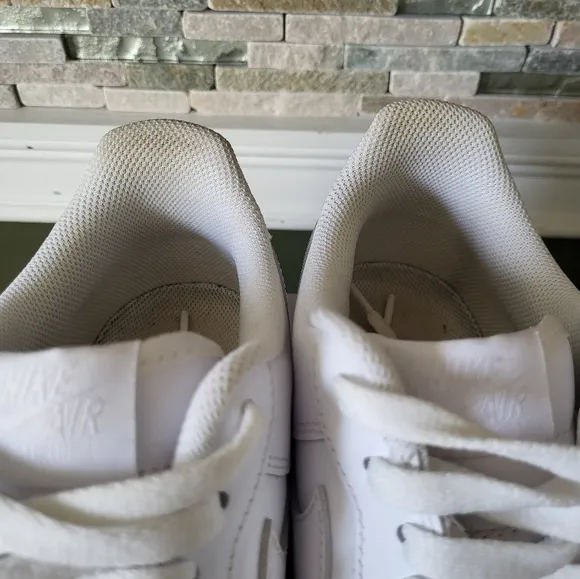 Mens Nike Air Force 1 '07 White Size 10 Shoes Low Top Sneakers
