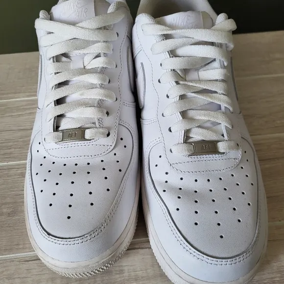 Mens Nike Air Force 1 '07 White Size 10 Shoes Low Top Sneakers