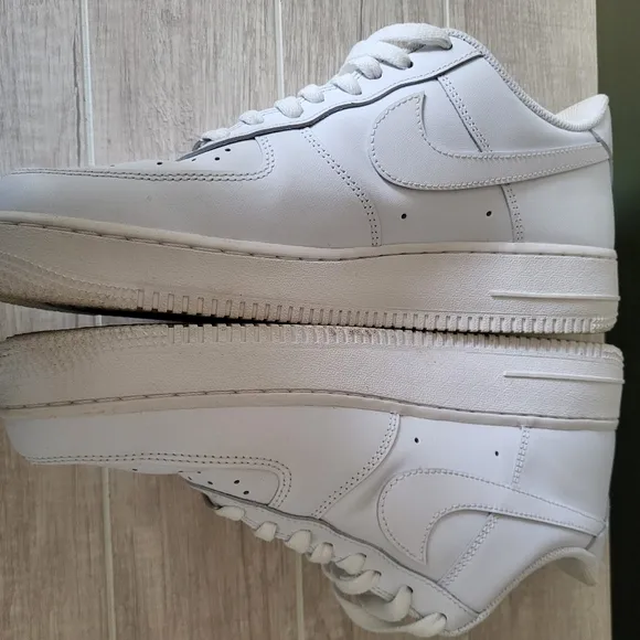 Mens Nike Air Force 1 '07 White Size 10 Shoes Low Top Sneakers