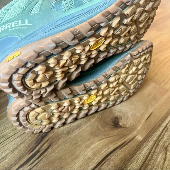 Merrell Nova 2 Mid Shoes