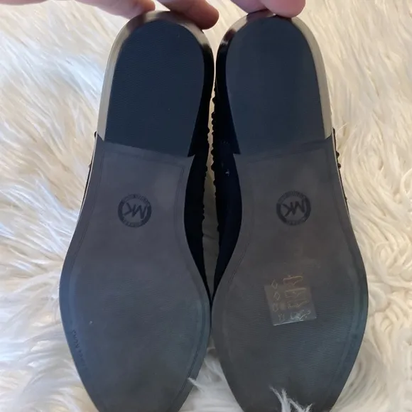 MICHAEL KORS Shoes size 7 BNWOT color black leather well made booties.