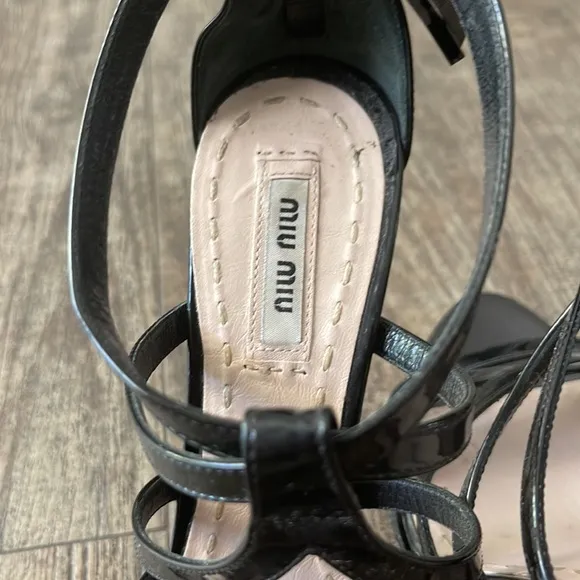 MIU MIU BLACK HIGH HEEL SHOES