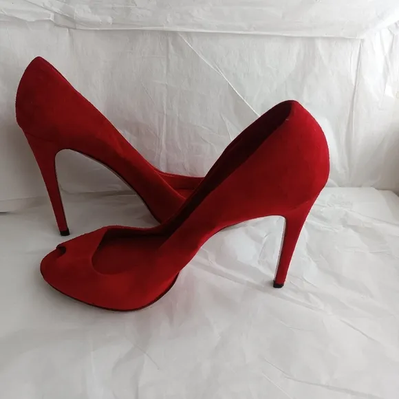 Miu miu red suede pumps size 39