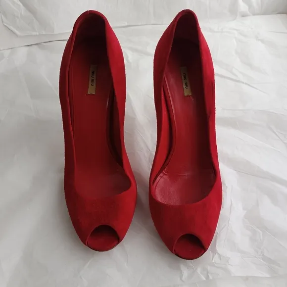 Miu miu red suede pumps size 39