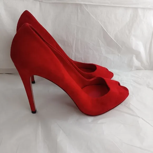 Miu miu red suede pumps size 39