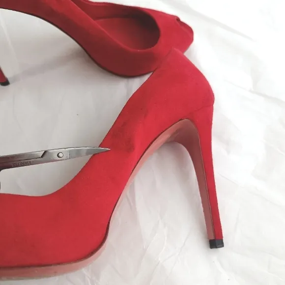 Miu miu red suede pumps size 39