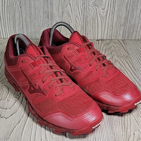 Mizuno Wave Trail Triple Red Running Shoes Mens Size 8.5