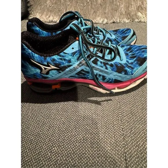 MIZUNO Wave Creation 15 X10 Swirl Running sneakers size 8 excellent condition