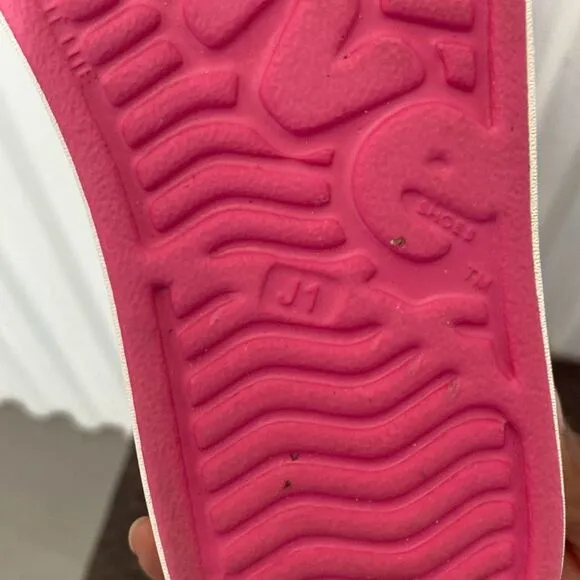 Native Jefferson shoes, junior size 1￼