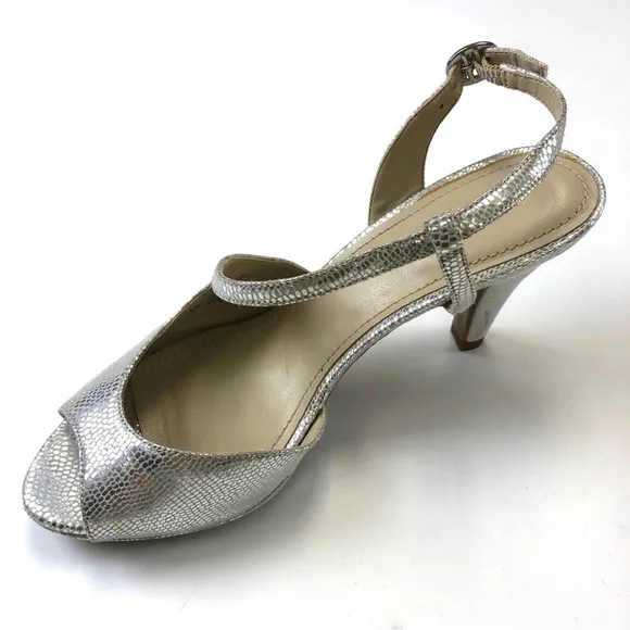 Naturalizer Inspire silver metallic slipper strappy peep toe sandal Size 6.5