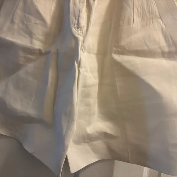 Neiman-Marcus Cream Henry Grethel Shorts Size 8