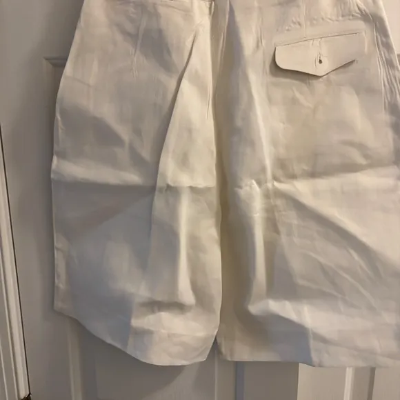 Neiman-Marcus Cream Henry Grethel Shorts Size 8