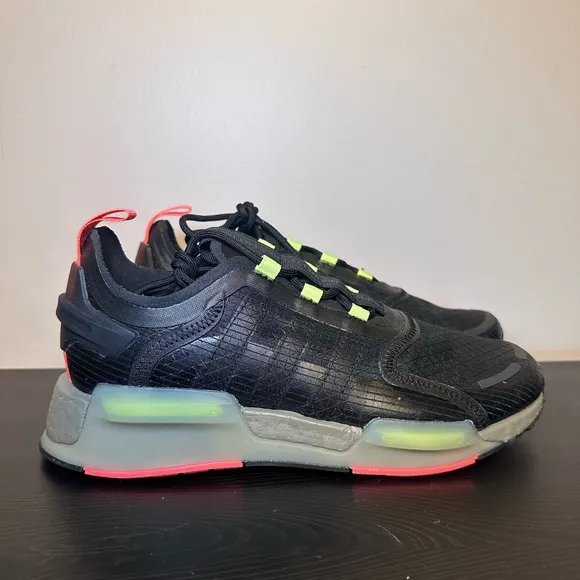 *NEW* adidas Kids Boys NMD V3 Lace Up Sneakers