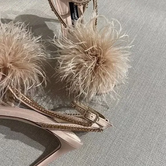 NEW Antonio Melani Collection Aurora Feathered Rhinestone Dress Sandals in Blush