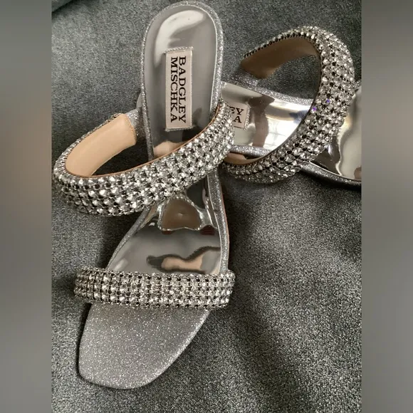 New Badgley Mischka Sade Jeweled Double-Band Silver Stiletto Sandals size 8