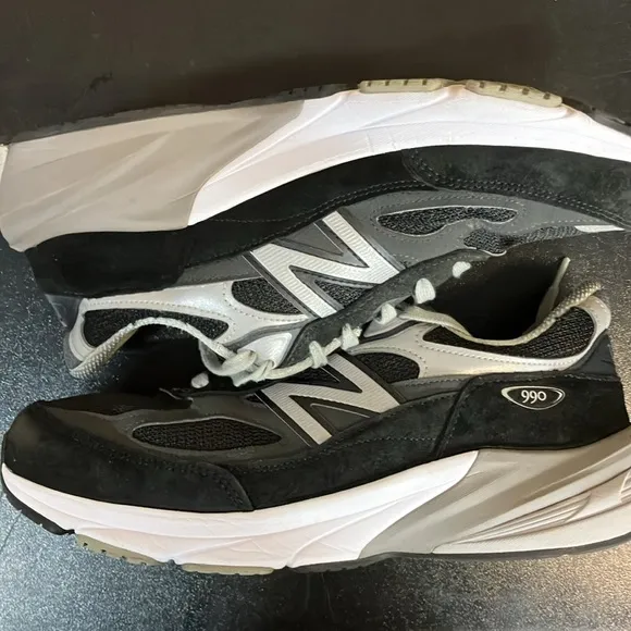 New Balance 990 v6 Made in USA Low M990BK6 Athletic Sneaker Shoes Men’s size 9