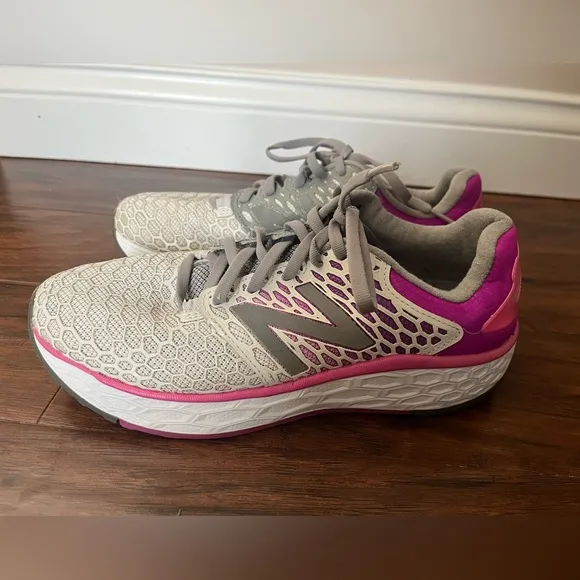 New Balance Fresh Foam Vongo v3 Women's Purple and Gray Running Shoes-Size 9