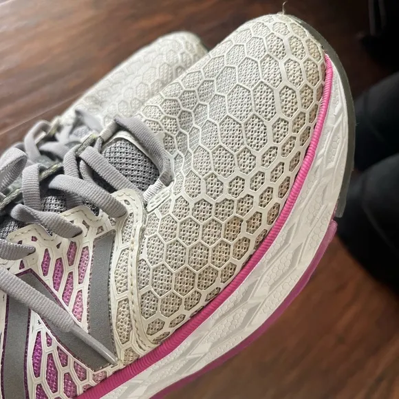 New Balance Fresh Foam Vongo v3 Women's Purple and Gray Running Shoes-Size 9