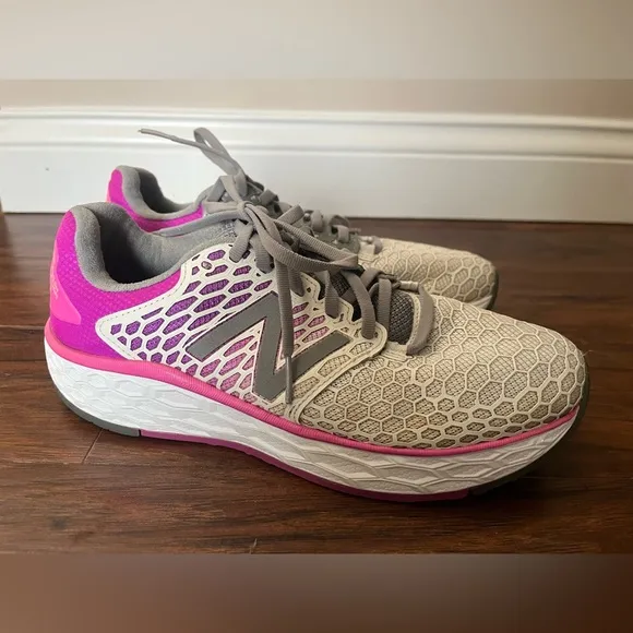 New Balance Fresh Foam Vongo v3 Women's Purple and Gray Running Shoes-Size 9