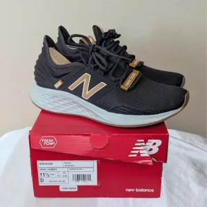 New Balance Men's Fresh Foam Roav V1 Sneaker Black Tan Size 11.5