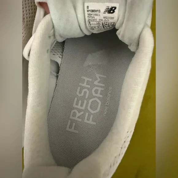 New Balance Women's Fresh Foam X 1080v13 Running Sneakers tennis white size 9