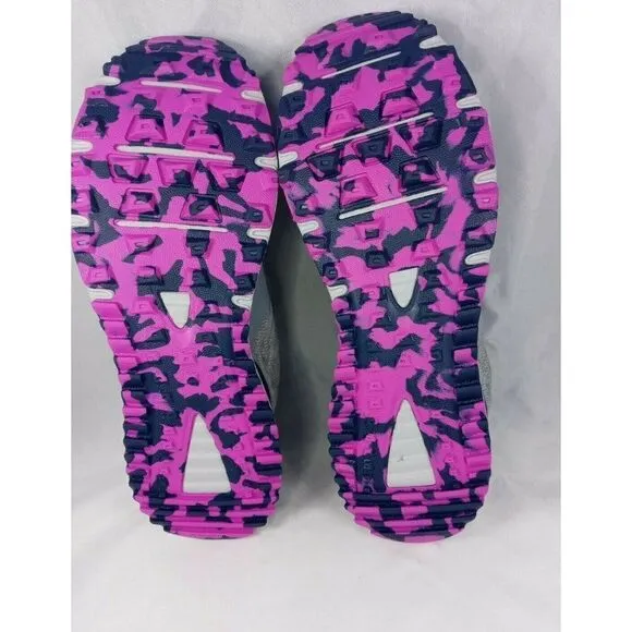 NEW BALANCE WOMEN'S. Size 9 WTNTRCV3 LIGHTWEIGHT TRAIL RUNNING SHOES Brand New