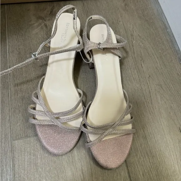 NEW! Benjamin Walk Delilah Sandal - Size 10.5