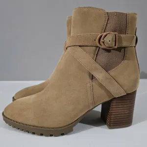 NEW Blondo Tamzin Ankle Bootie Tan Suede Size 10