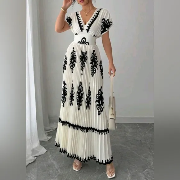 New Boho Print Pleated Maxi Dress  Off White Cream Black