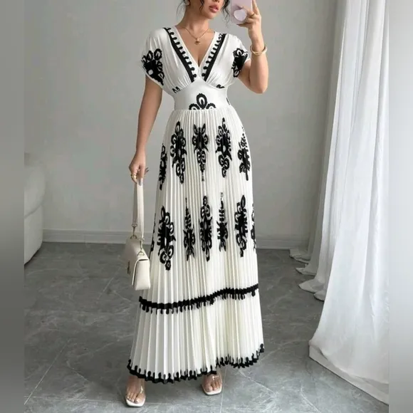 New Boho Print Pleated Maxi Dress  Off White Cream Black