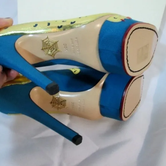 NEW CHARLOTTE OLYMPIA NINIVAH PUMP