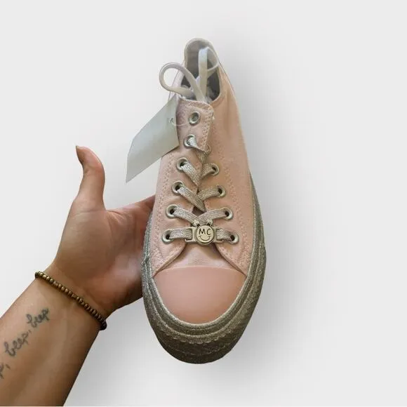 NEW Converse x Miley Cyrus Chuck Taylor All Star Low Lift Size 6 PINK/SILVER