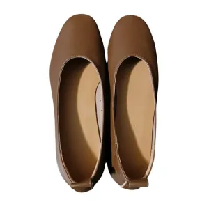 NEW Everlane The Day Glove Italian Leather Flats in Cocoa Brown, Size 5.5