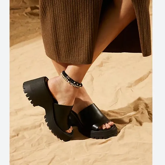 New Free People Made In Italy Winona Wedge Leather Sandals In Black Sz 37 (US 7)