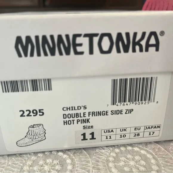 New in Box Minnetonka double fringe side zip booties, child’s size 11, hot pink