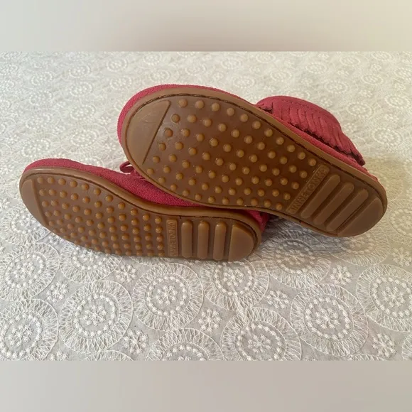 New in Box Minnetonka double fringe side zip booties, child’s size 11, hot pink