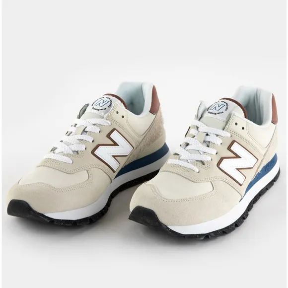New in box, New Balance Men's Cream Sneakers size 9.5M/11W