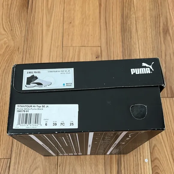 New in box Puma youth titantour ignite hi-top golf shoes Sz 6