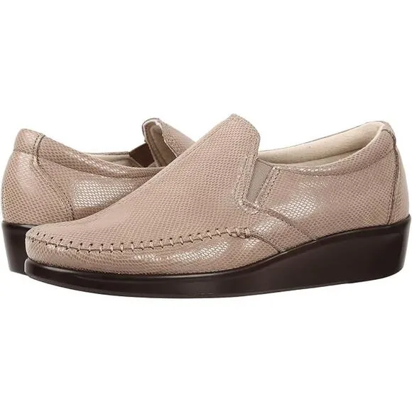 New Leather Snakeskin SAS Slip On Loafers Women's 8.5 Comfort Cottage Clog Indie