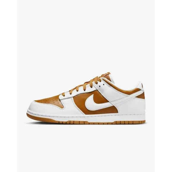 NEW NIKE men's dunk low shoes in dark curry/white