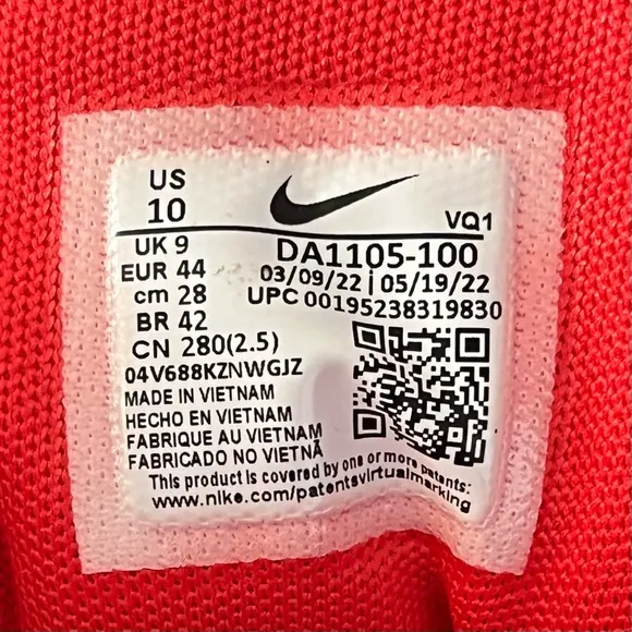 NEW Nike Quest 4 Men’s Road Running Shoes size 10 Red Sneakers