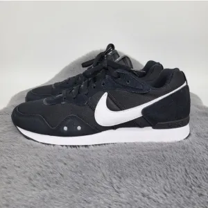 New Nike Venture Runner Men's Running Shoes Size 10