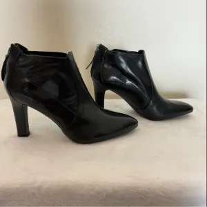 New! Retail $90 Franco Sarto Black Leather Heeled Ankle Booties Size 9.5