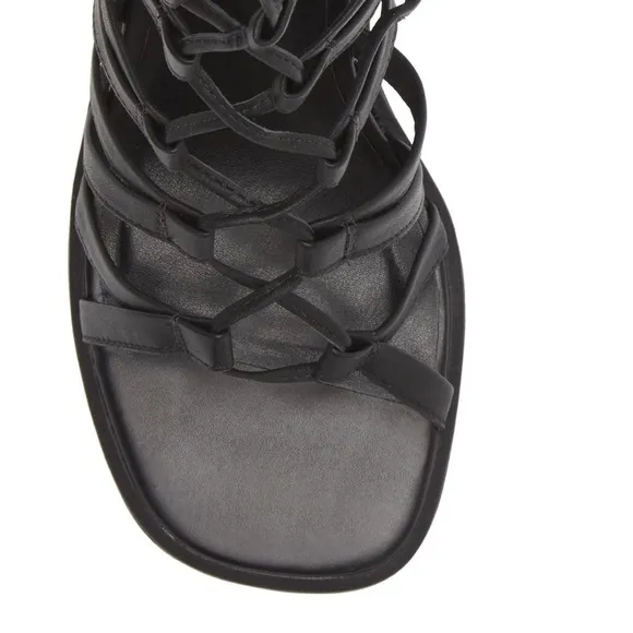 NEW! Steve Madden Black Leather Cherri Strappy Sandal - Size 6