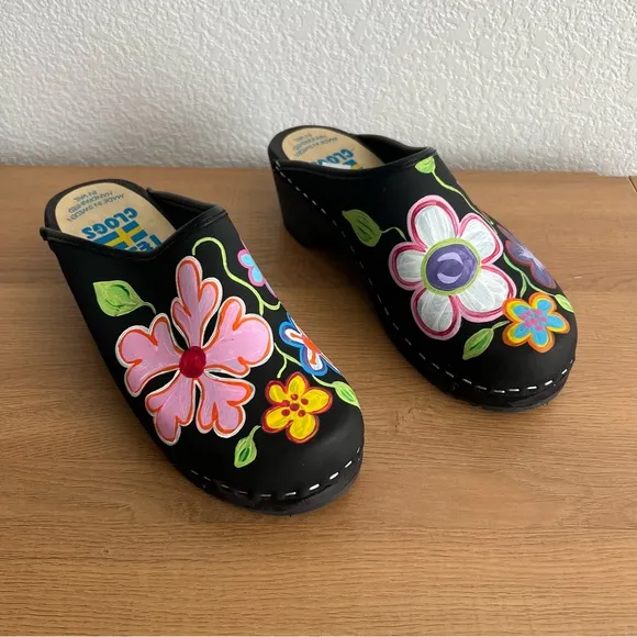 NEW Tessa Clogs Floral Hand Painted Mules in Black Oil Christy 35