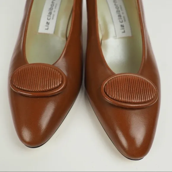New Vintage sz 7.5 brown leather pumps